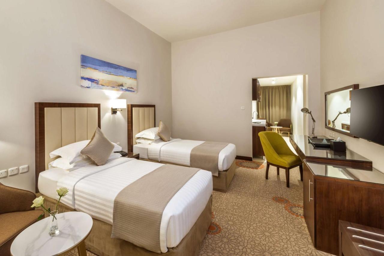 Best Western Plus Al Qurayyat City Center Exterior photo