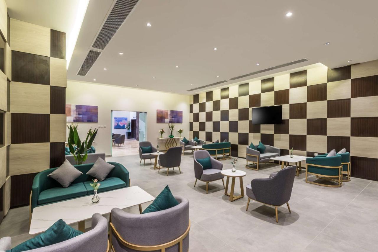 Best Western Plus Al Qurayyat City Center Exterior photo